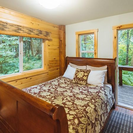 Bella Coola Grizzly Tours And Resort Hagensborg Esterno foto
