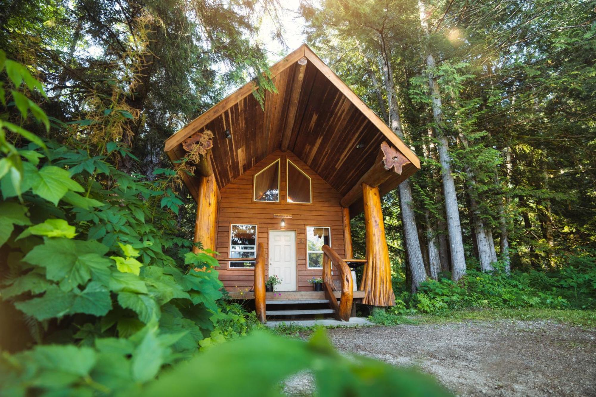 Bella Coola Grizzly Tours And Resort Hagensborg Esterno foto