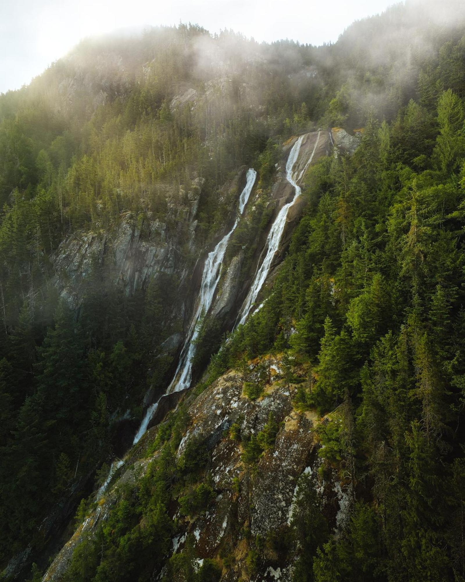Bella Coola Grizzly Tours And Resort Hagensborg Esterno foto