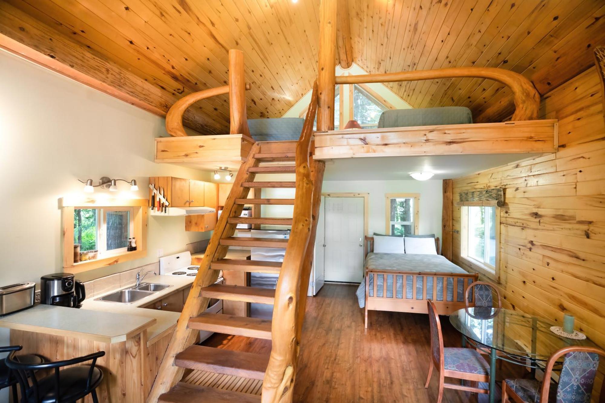 Bella Coola Grizzly Tours And Resort Hagensborg Esterno foto