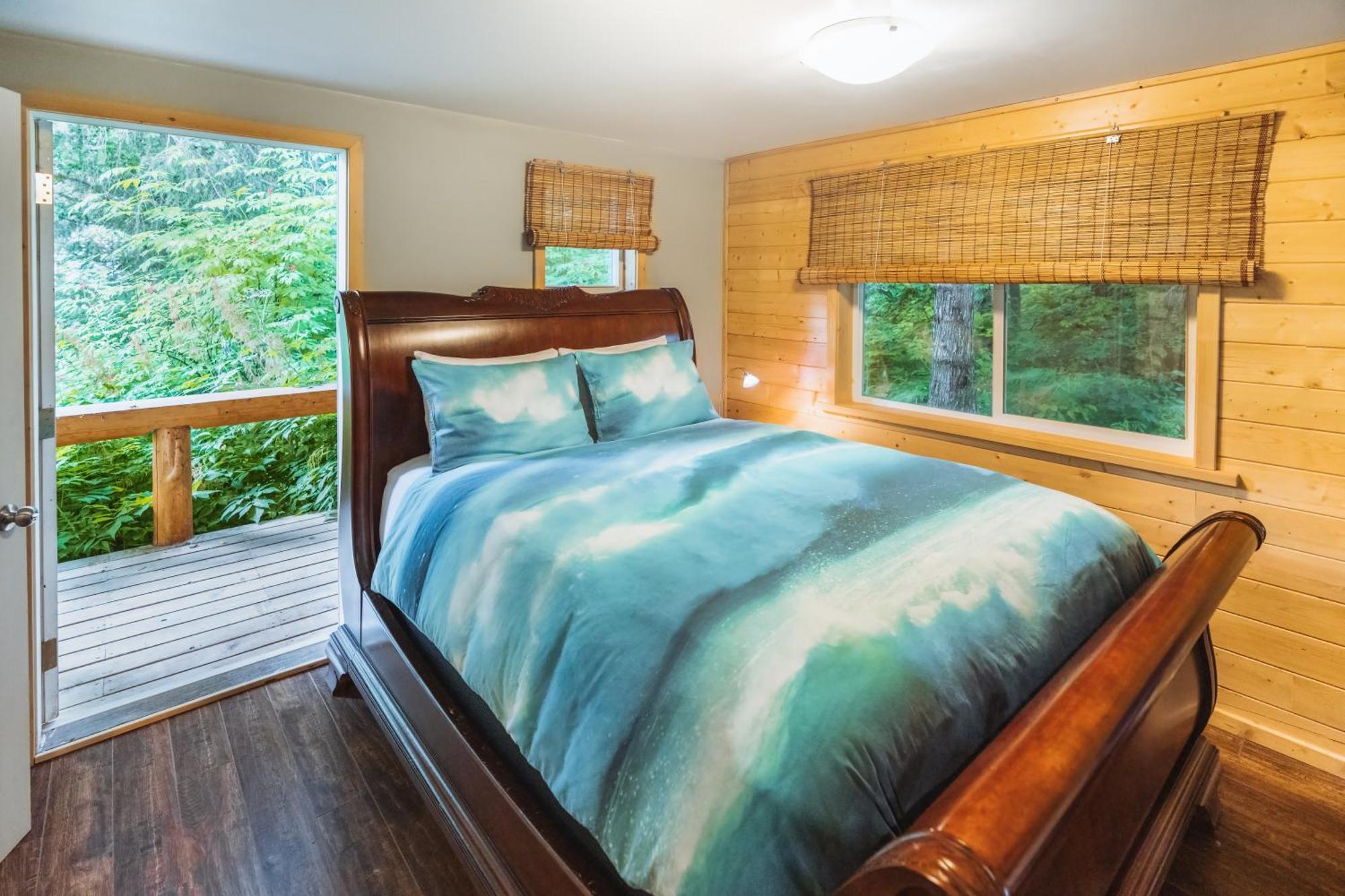 Bella Coola Grizzly Tours And Resort Hagensborg Esterno foto