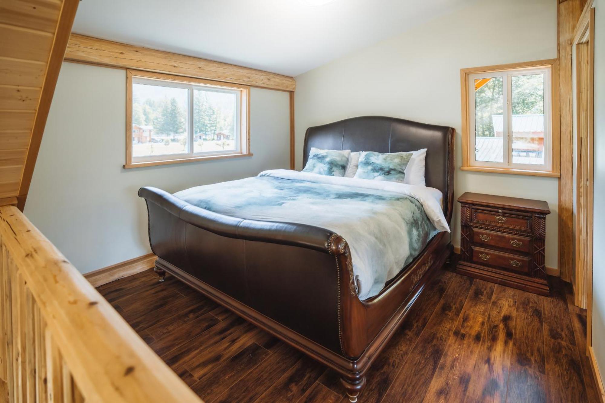 Bella Coola Grizzly Tours And Resort Hagensborg Esterno foto