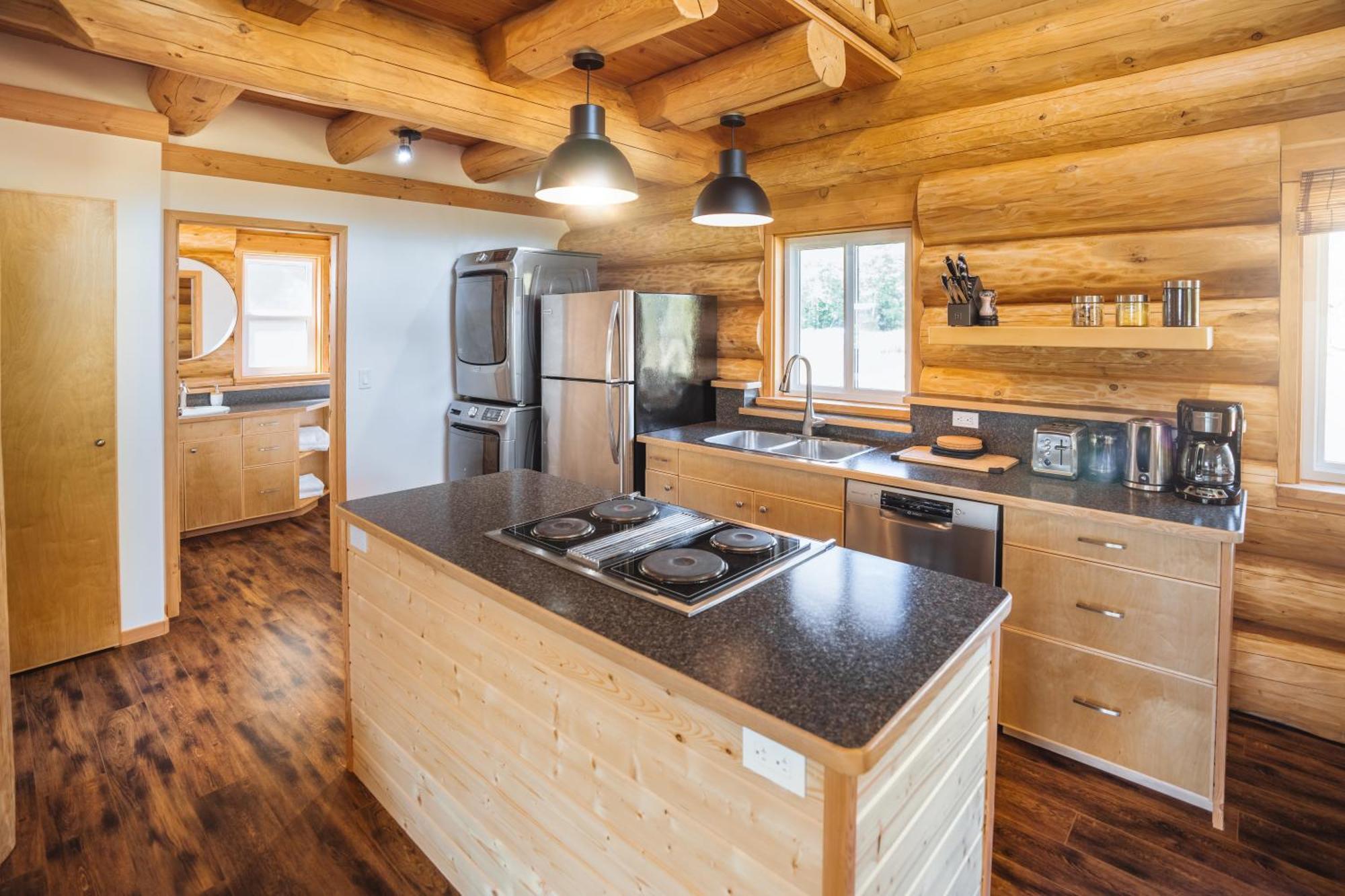Bella Coola Grizzly Tours And Resort Hagensborg Esterno foto